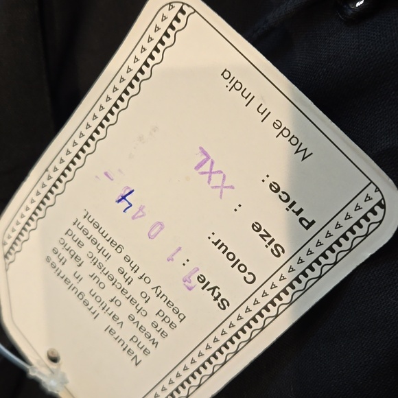 Amanda's Collection black top NWT - Picture 8 of 8